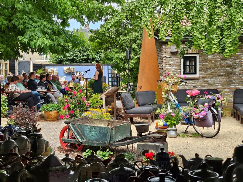 Uitvaart in de sfeervolle tuin van Schelleboom in Oosterhout